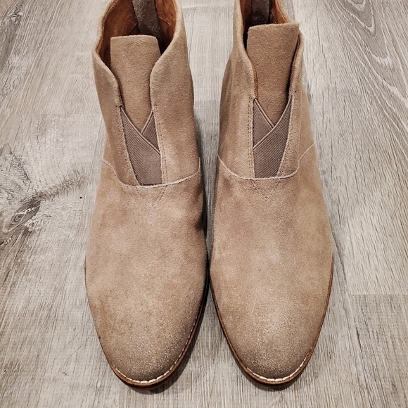 NEW SoftWalk Tilden Ankle Boot Taupe - Picture 3 of 7